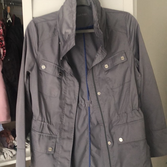 Calvin Klein lightweight grey rain jacket - Picture 6 of 10